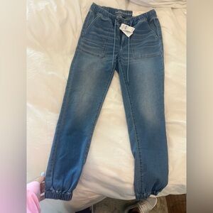 NWT! Stretchy jogger jeans